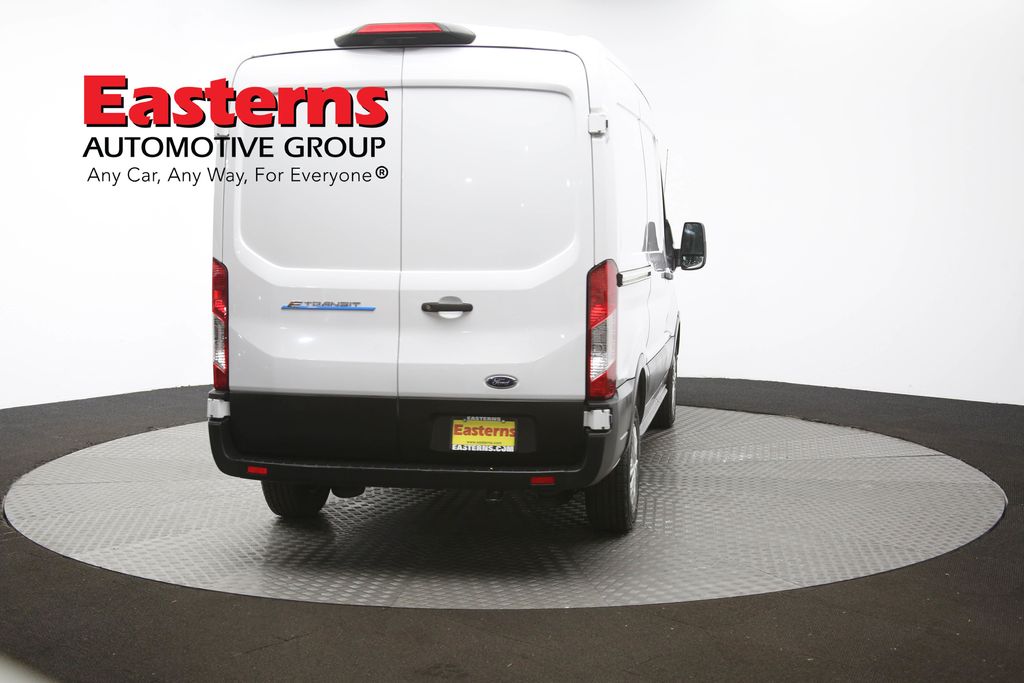 Vehicle image 15 of 63