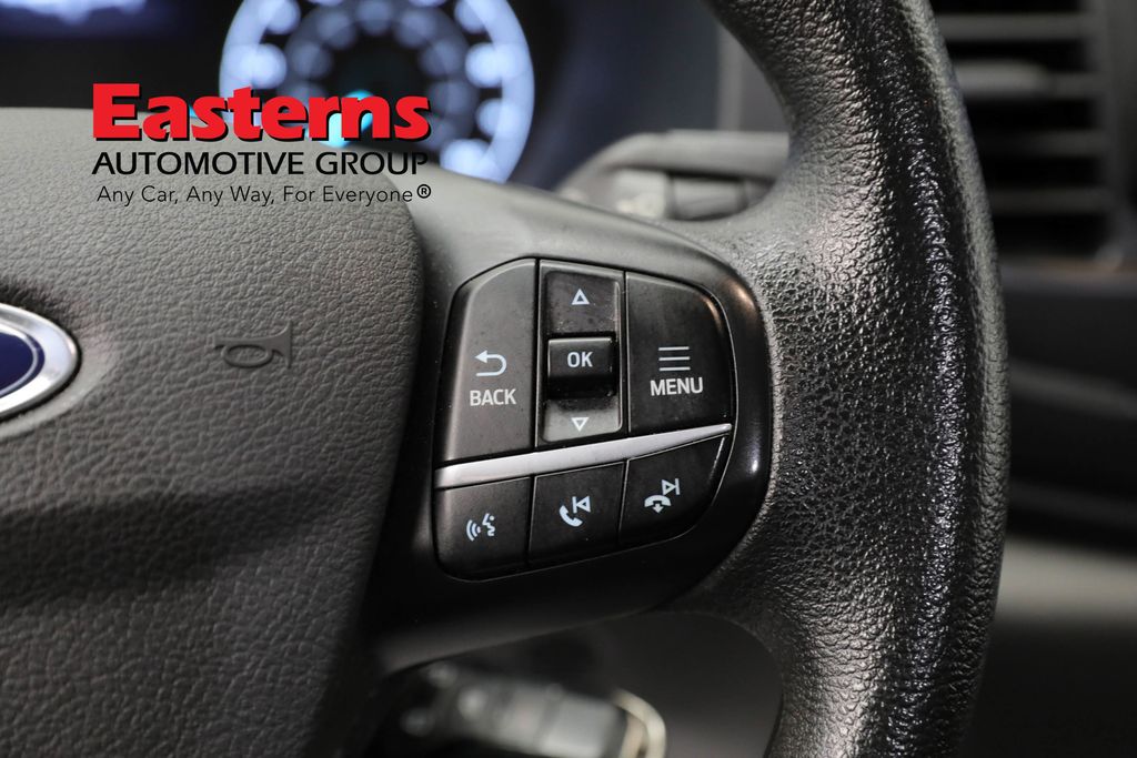 Vehicle image 46 of 63