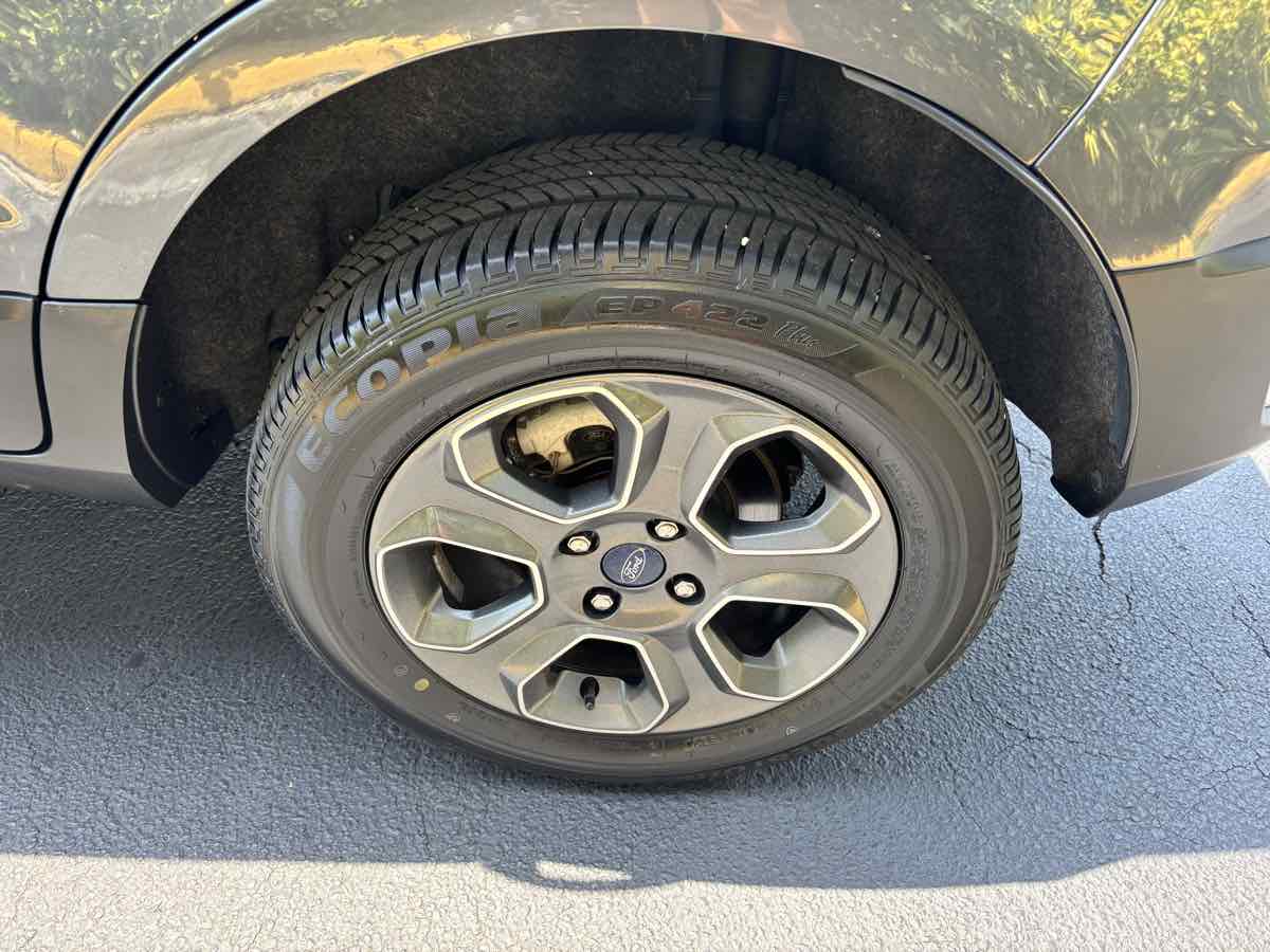 Vehicle image 7 of 23