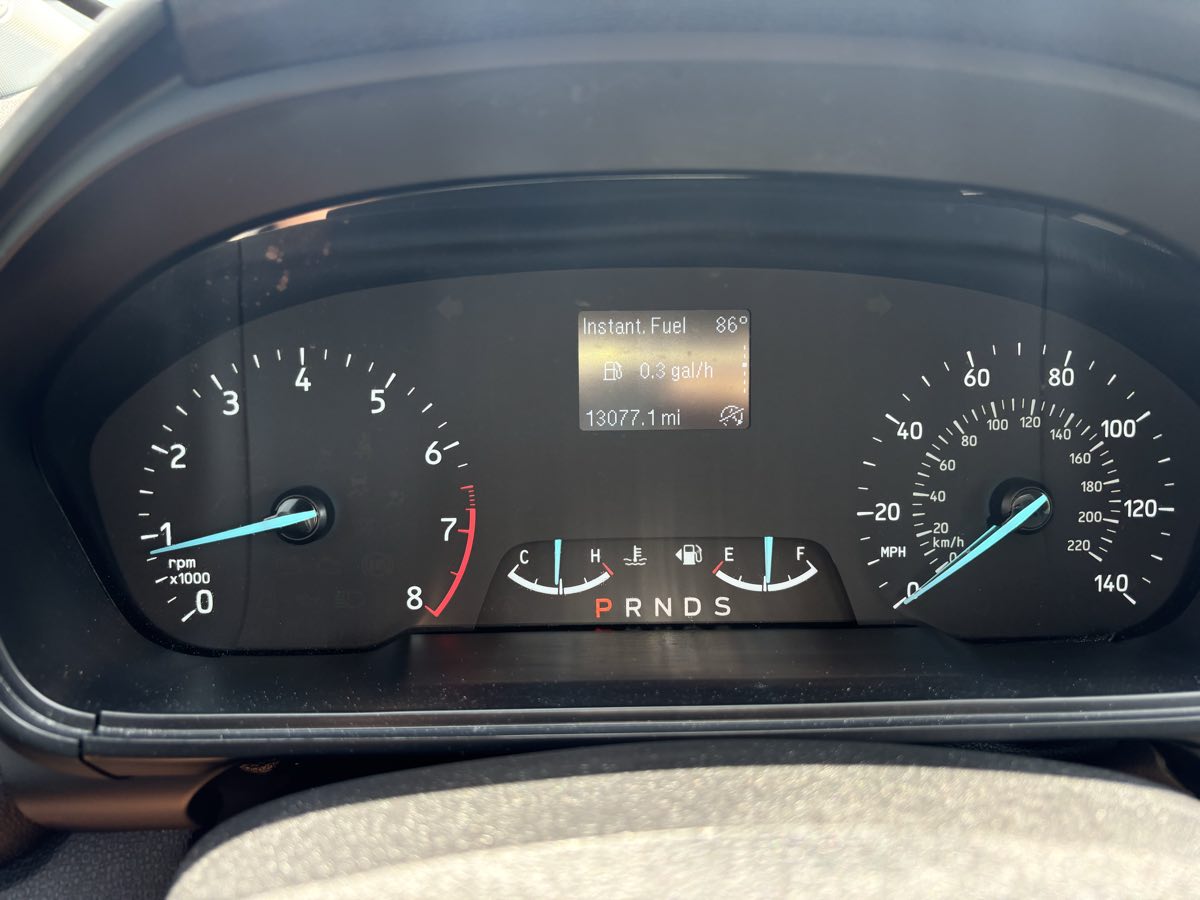 Vehicle image 21 of 23