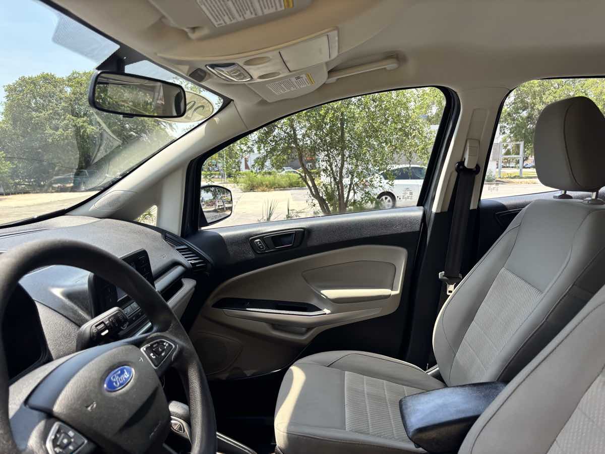 Vehicle image 17 of 23