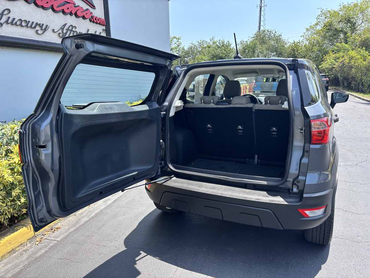 Vehicle image 9 of 23