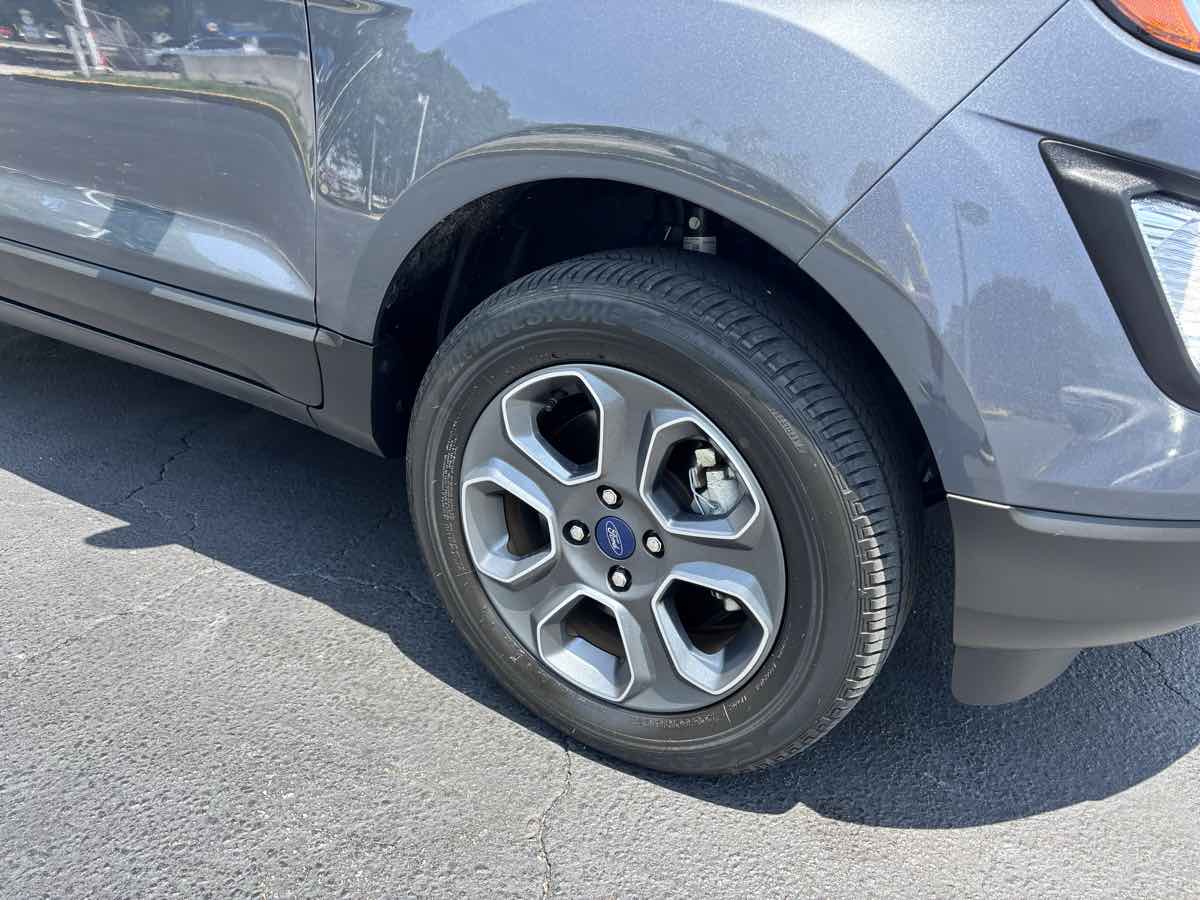 Vehicle image 4 of 23