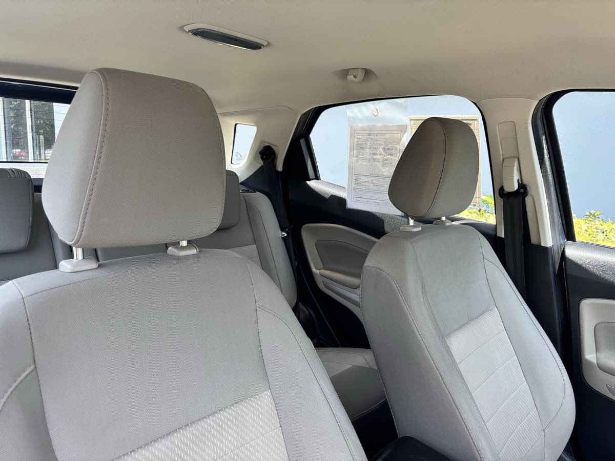Vehicle image 11 of 23