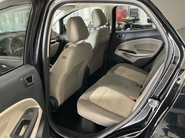 Vehicle image 24 of 32