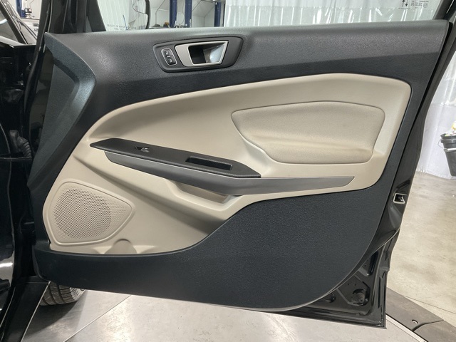 Vehicle image 31 of 32