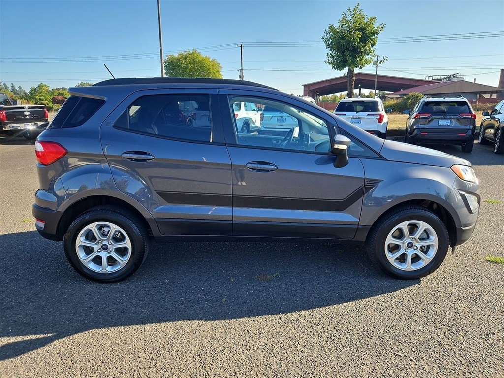 2022 Ford EcoSport SE Image 4 of 37