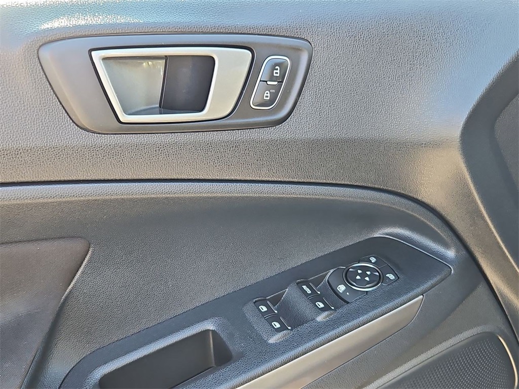 2022 Ford EcoSport SE Image 29 of 37