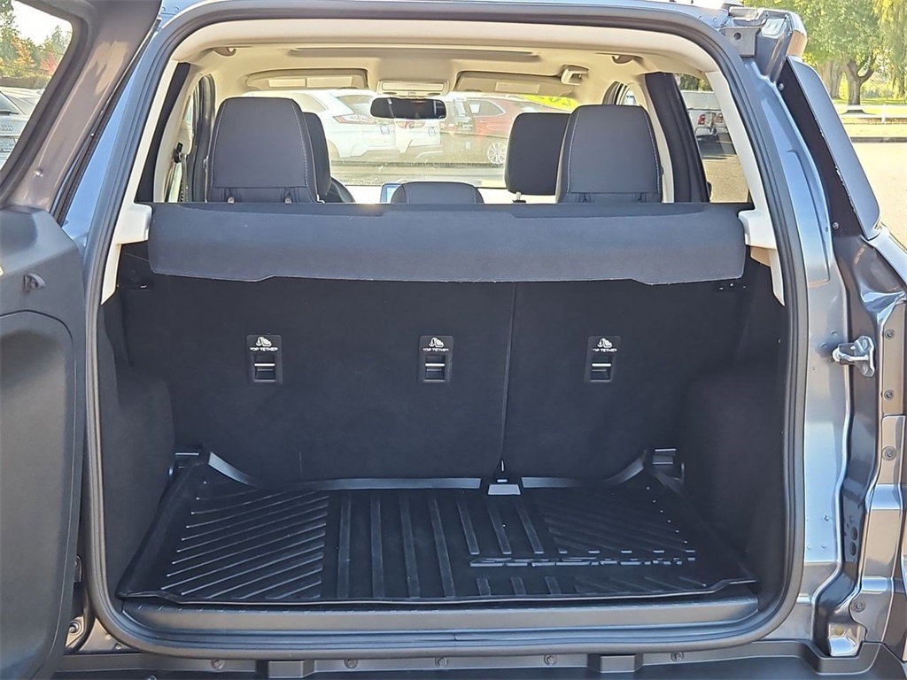2022 Ford EcoSport SE Image 12 of 37