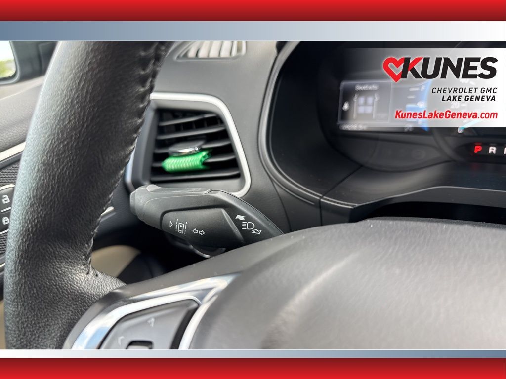 Vehicle image 45 of 48
