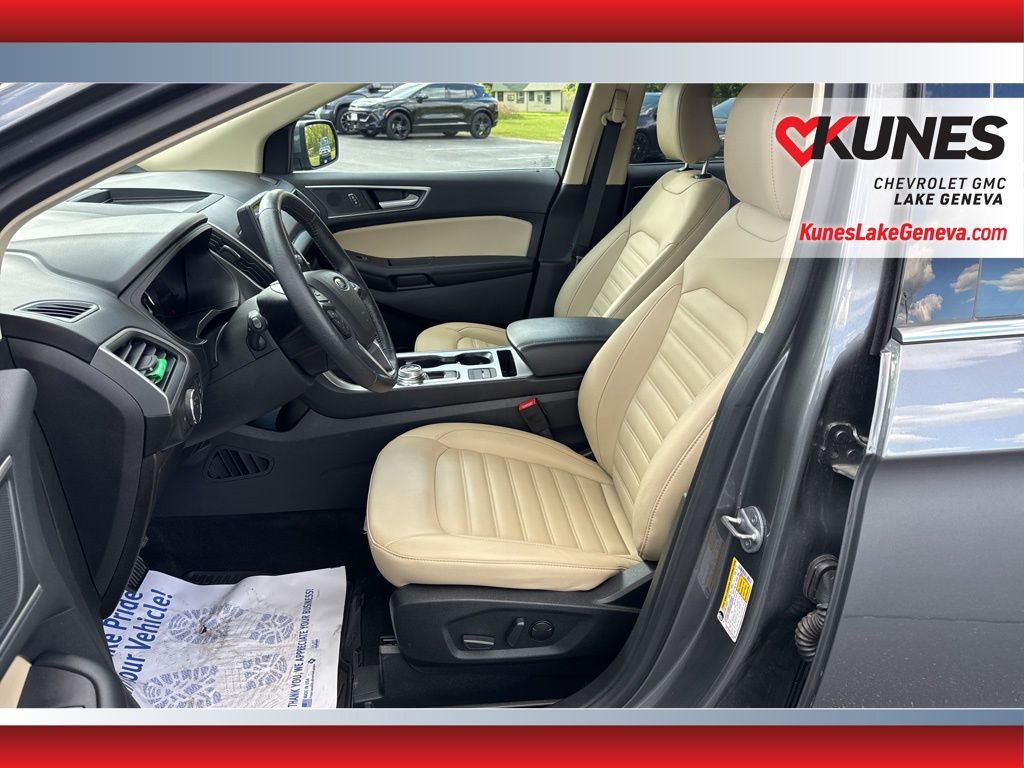 Vehicle image 12 of 48