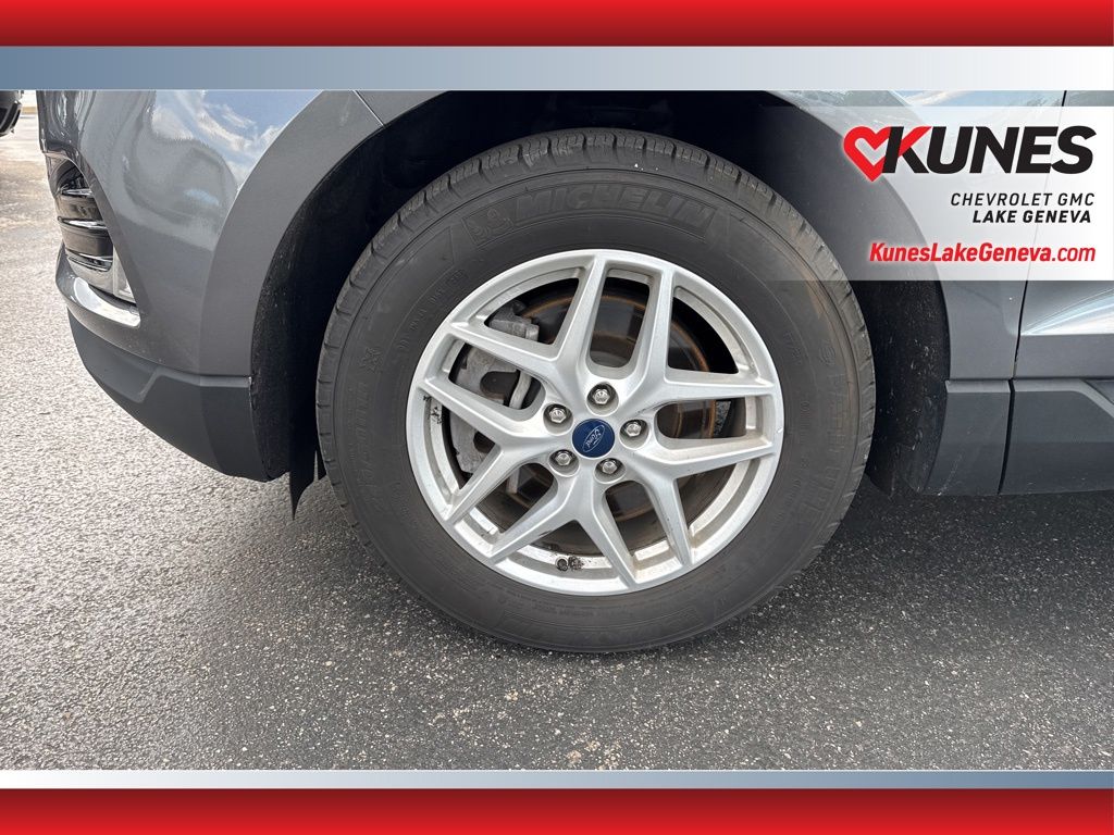 Vehicle image 11 of 48