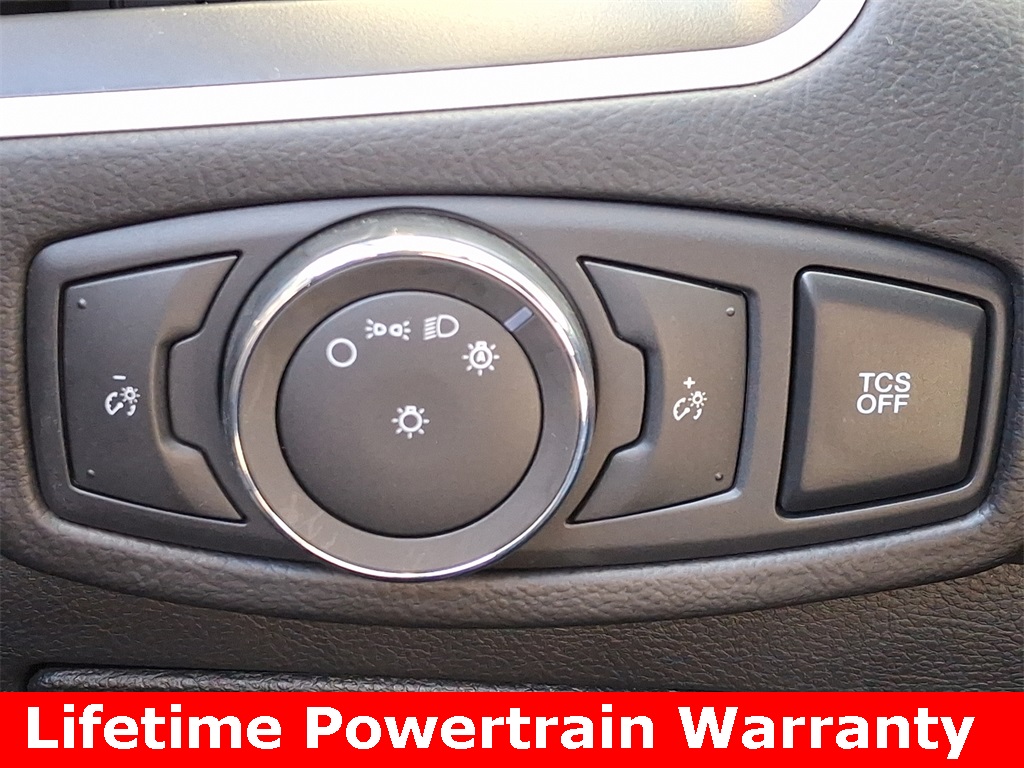 Vehicle image 23 of 34