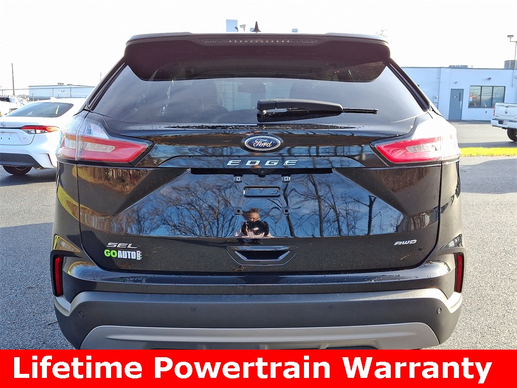 Vehicle image 7 of 34