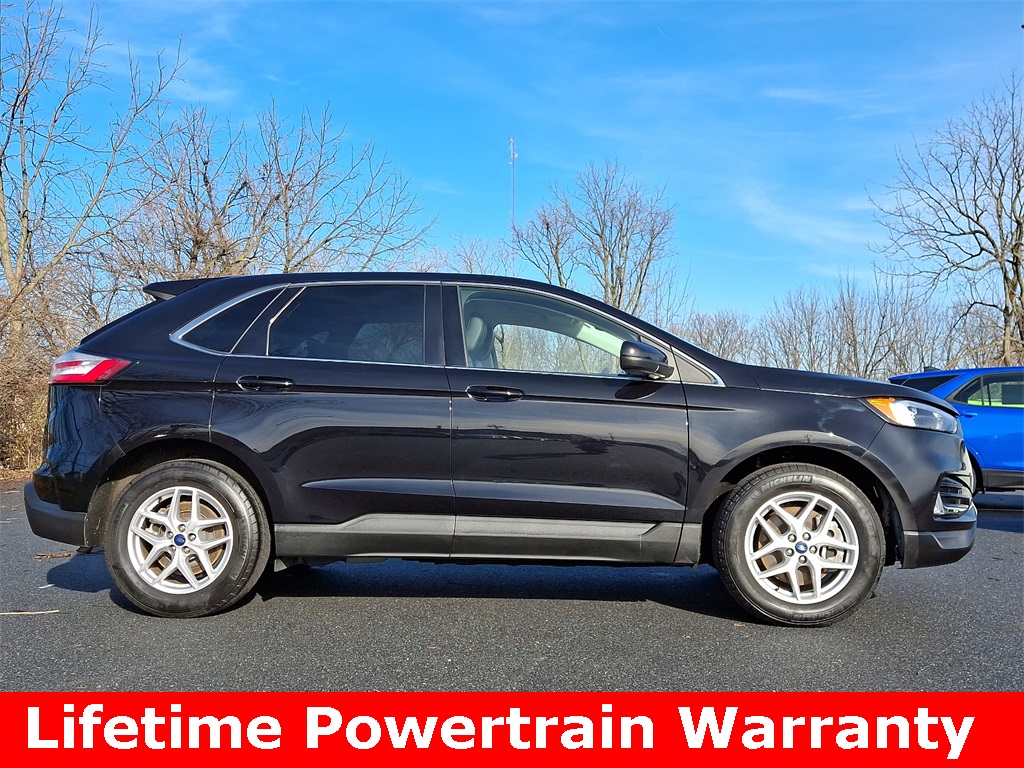 Vehicle image 4 of 34