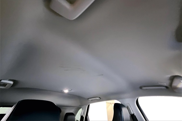 Vehicle image 2 of 32