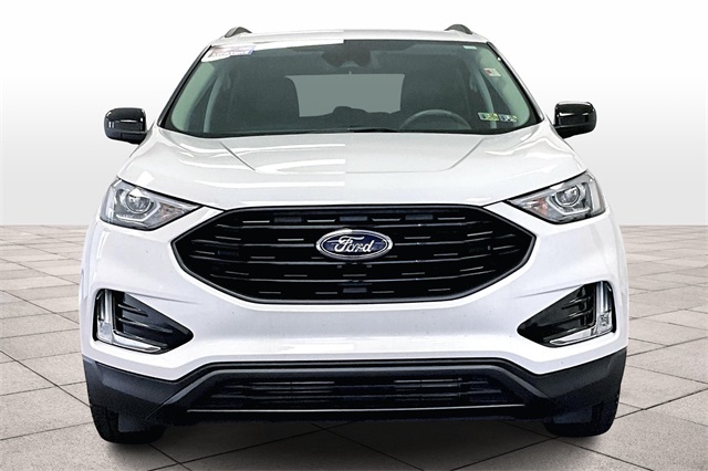 Vehicle image 3 of 32