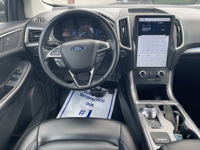 Vehicle image 17 of 30