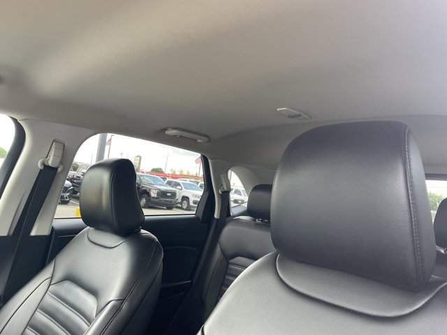 Vehicle image 15 of 30