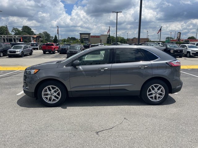 Vehicle image 8 of 30