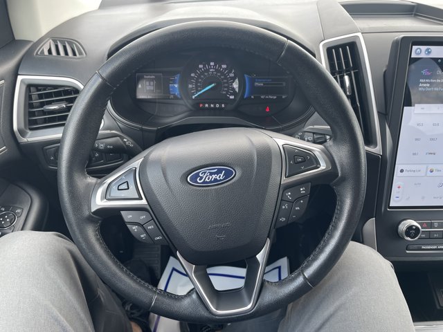 Vehicle image 28 of 30