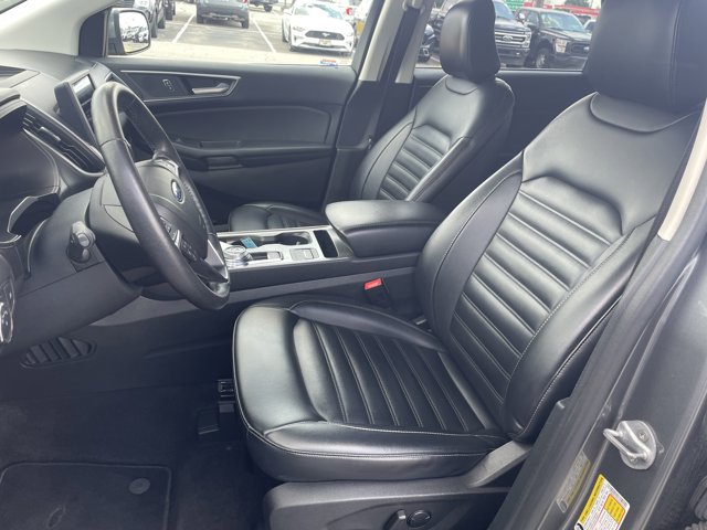 Vehicle image 13 of 30