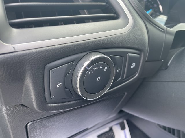 Vehicle image 27 of 30