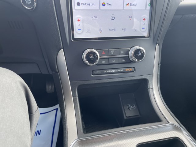 Vehicle image 25 of 30