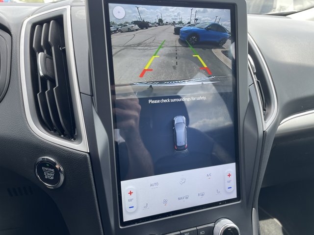 Vehicle image 26 of 29