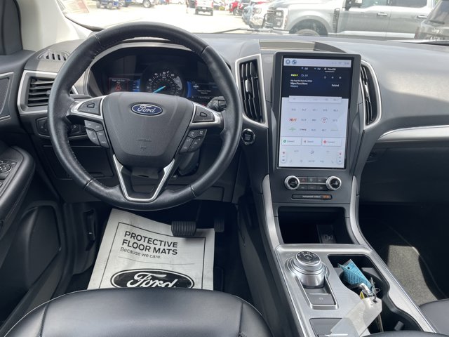 Vehicle image 8 of 29