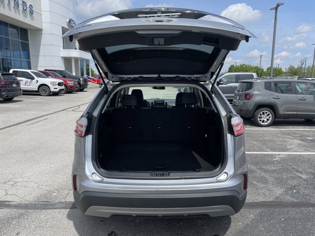 Vehicle image 12 of 29
