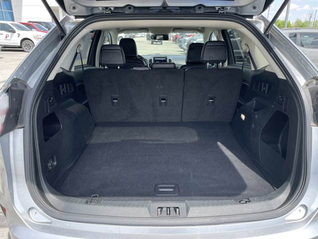 Vehicle image 13 of 29
