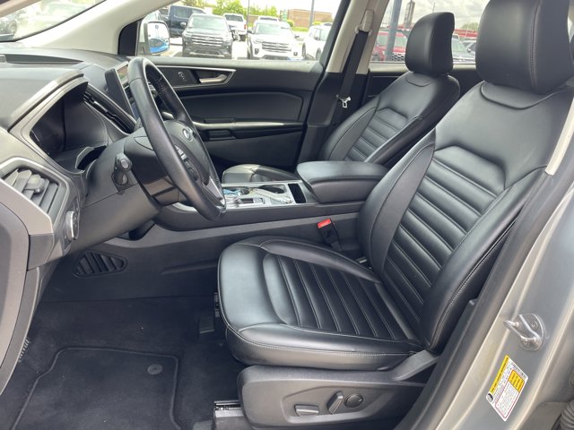 Vehicle image 22 of 29