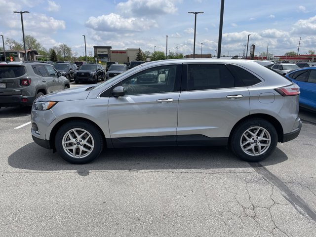Vehicle image 7 of 29