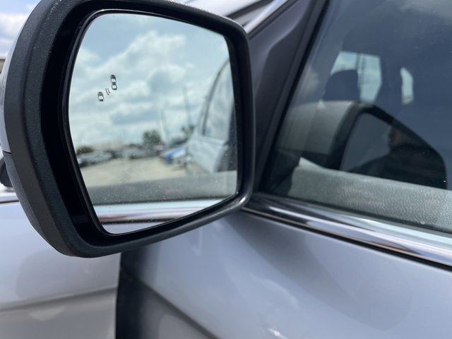 Vehicle image 18 of 29
