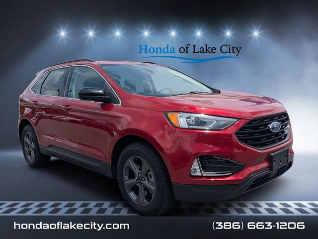 2022 Ford Edge SEL Image 3 of 33