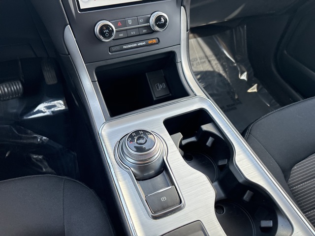 Vehicle image 28 of 34