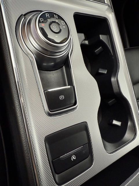Vehicle image 46 of 61