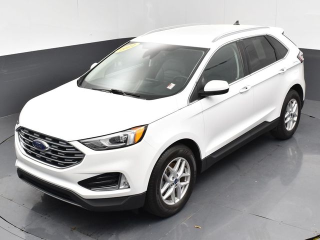 Vehicle image 2 of 61