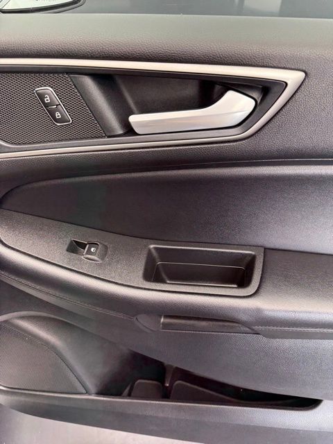 Vehicle image 49 of 61