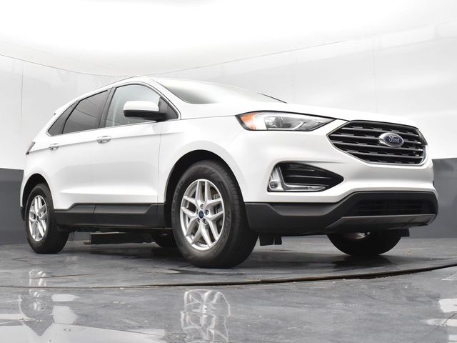 Vehicle image 6 of 61