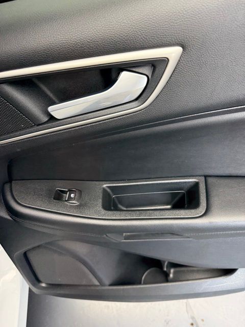 Vehicle image 50 of 61