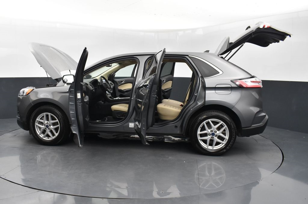 Vehicle image 22 of 56