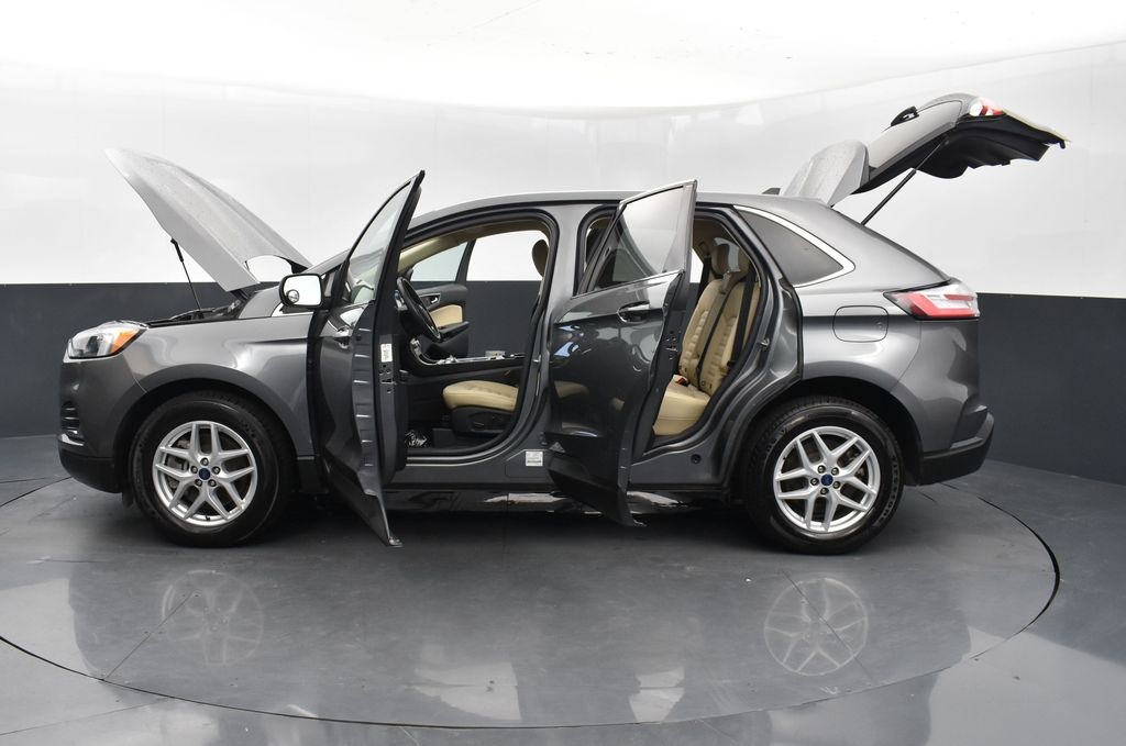 Vehicle image 27 of 56