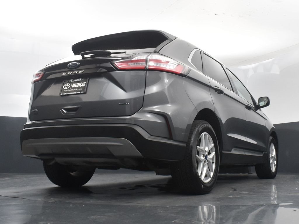 Vehicle image 18 of 56
