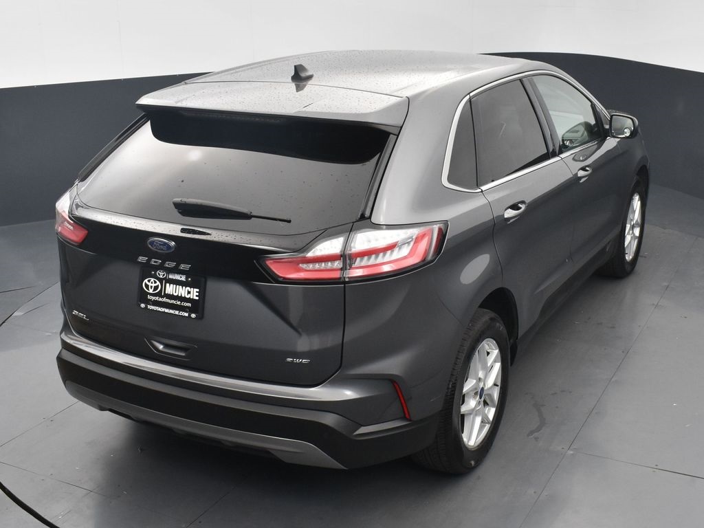 Vehicle image 17 of 56