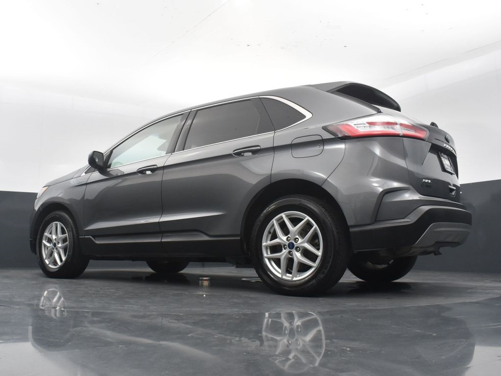 Vehicle image 25 of 56