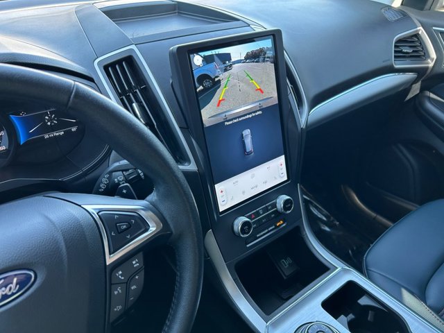 Vehicle image 18 of 36