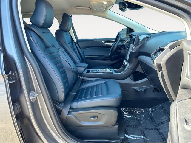 Vehicle image 9 of 36
