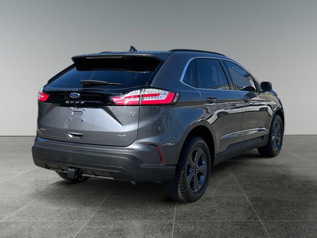 Vehicle image 4 of 36